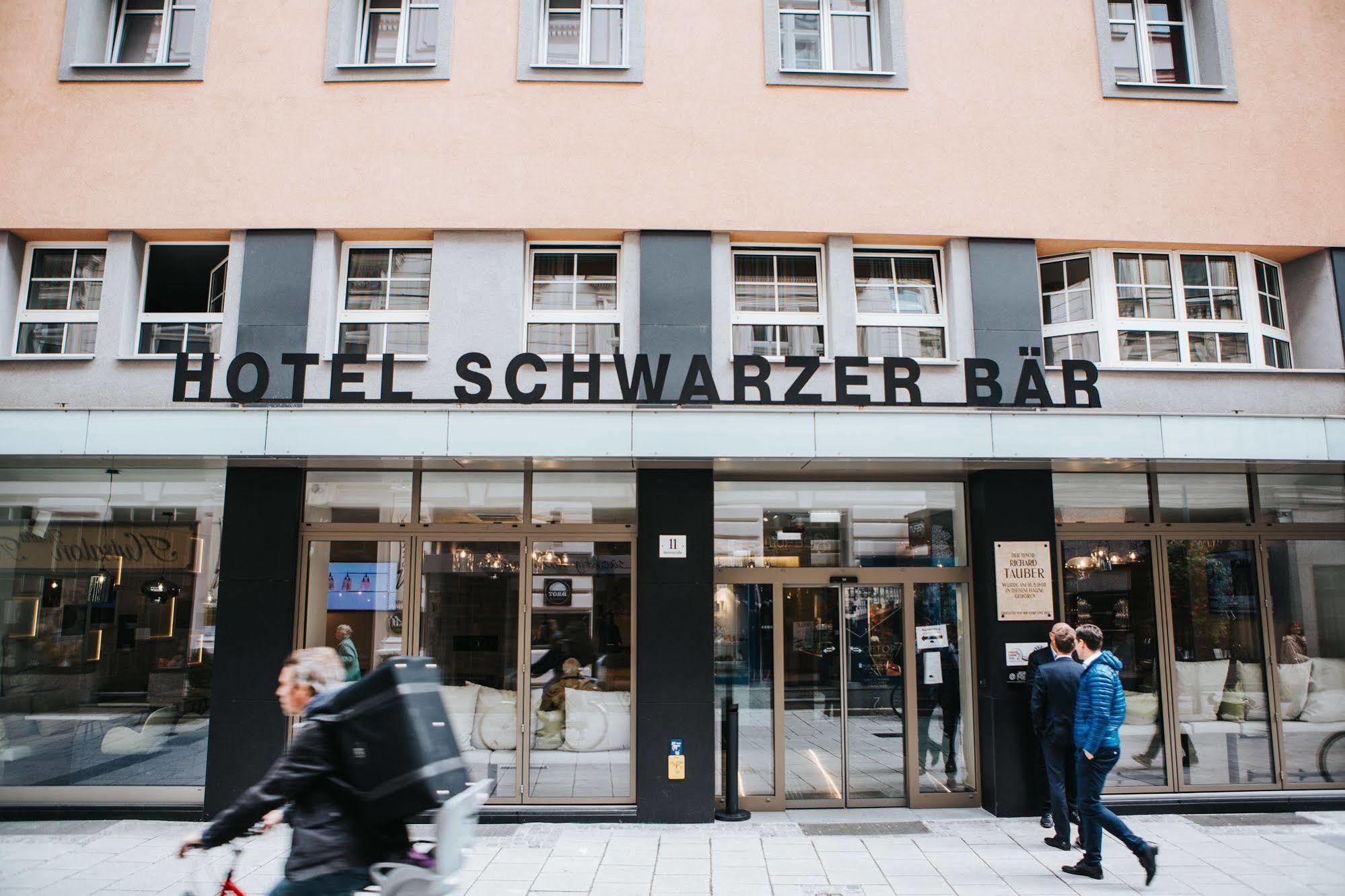 Hotel Schwarzer Baer Linz Exterior photo